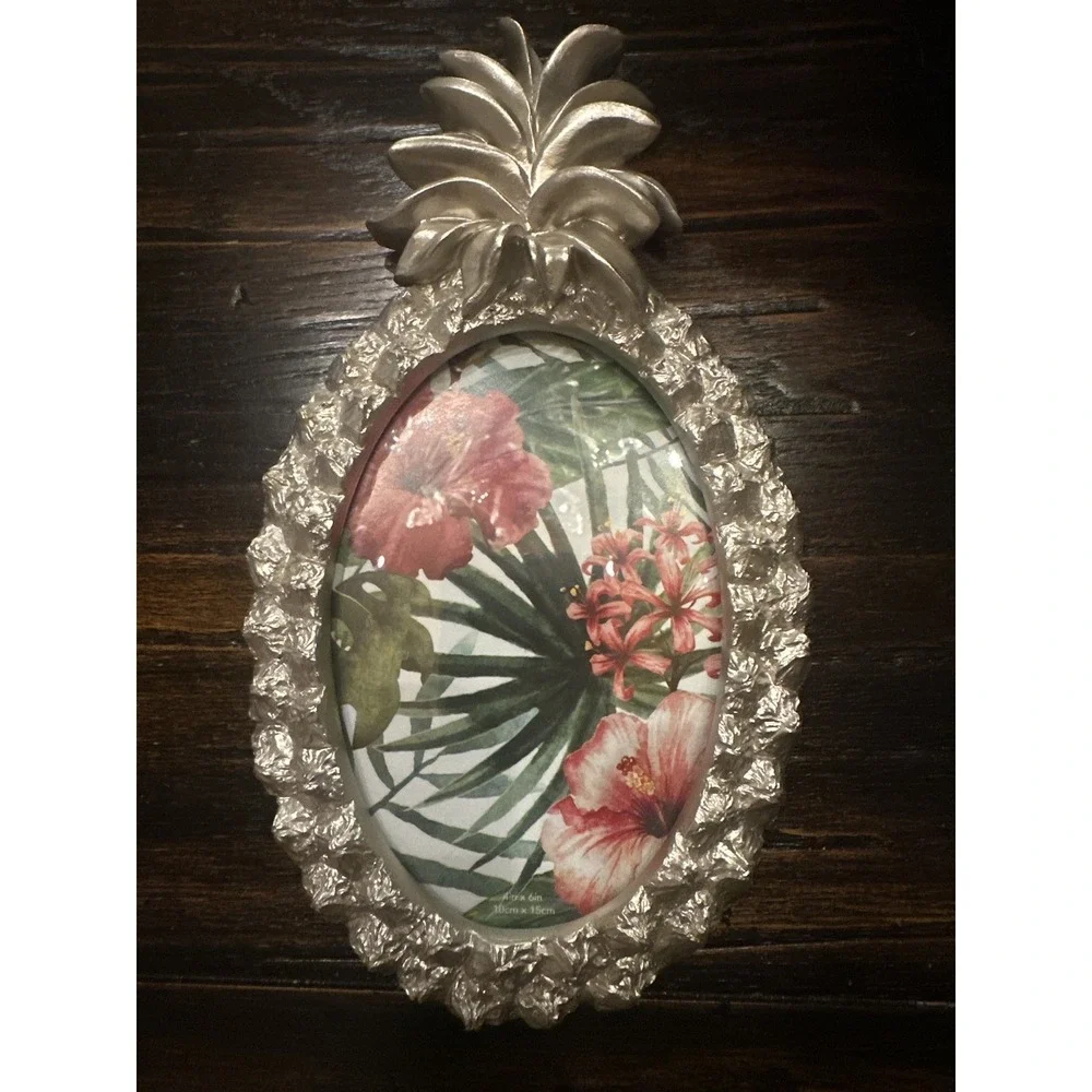 Golden Pineapple Photo Frame 4x6 Oval‎ Tabletop Easel Tropical Coastal Decor